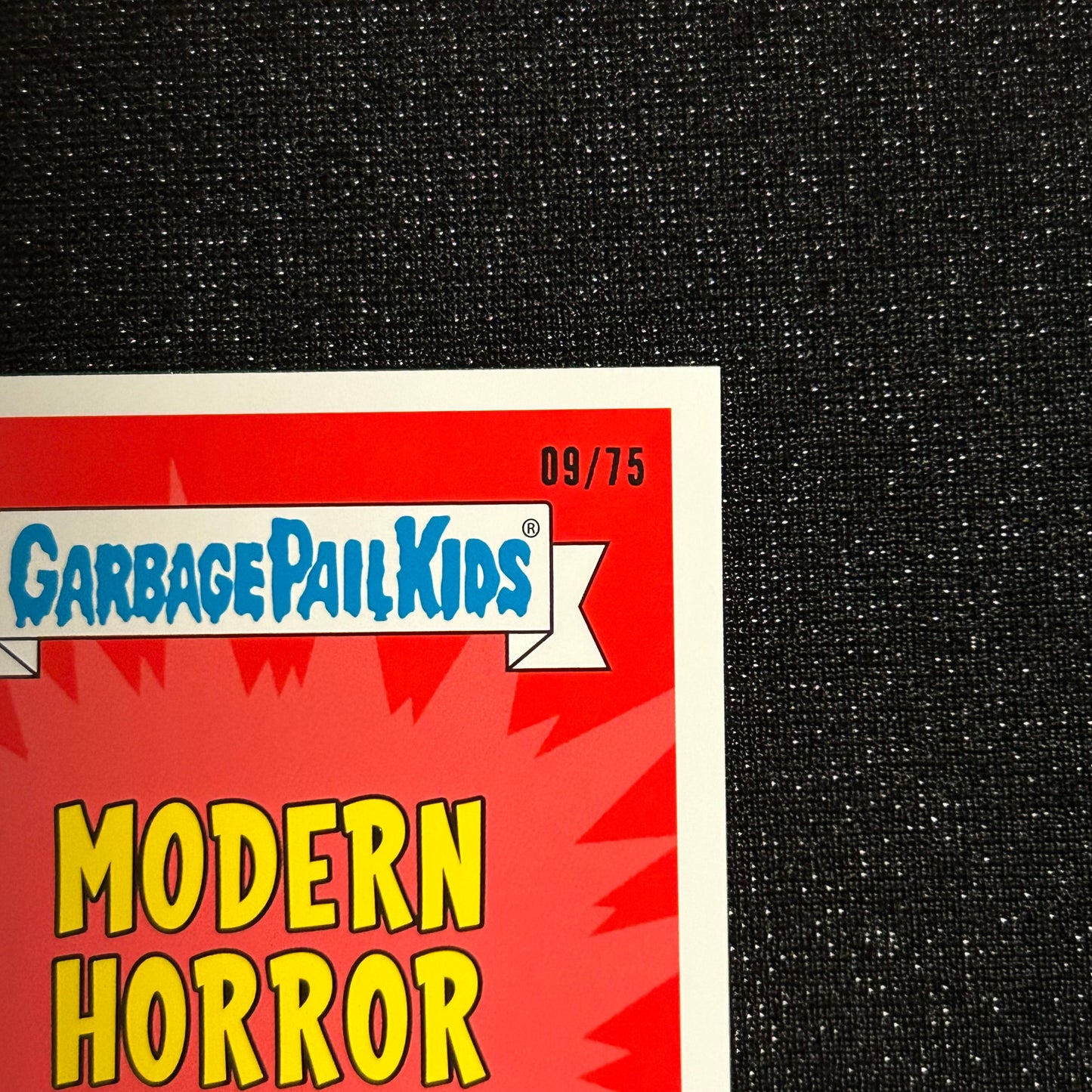2019 GARBAGE PAIL KIDS REVENGE OF OH THE HORROR-IBLE: BIGGEST FAN ANN 7b BLOODY NOSE RED 09/75 - NM