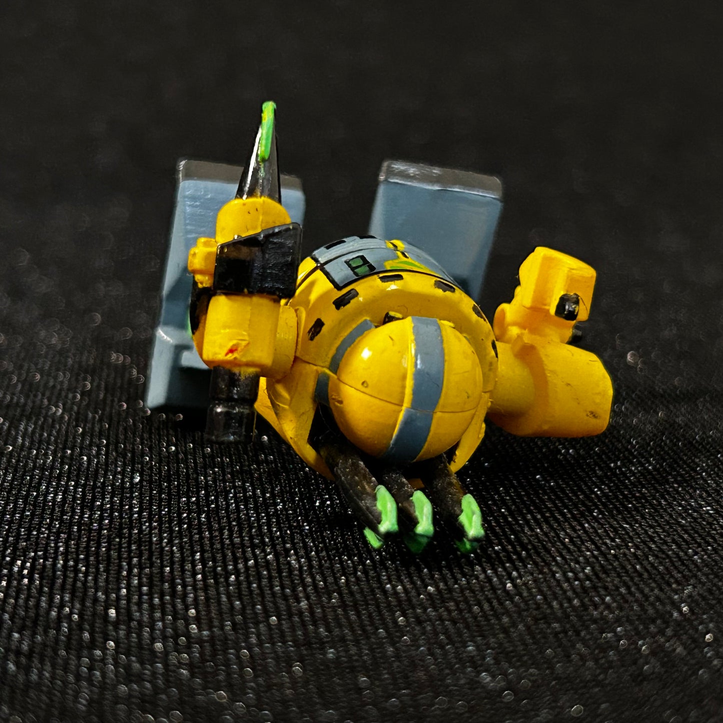 MICRO MACHINES ZBOTS 1992: Warmig