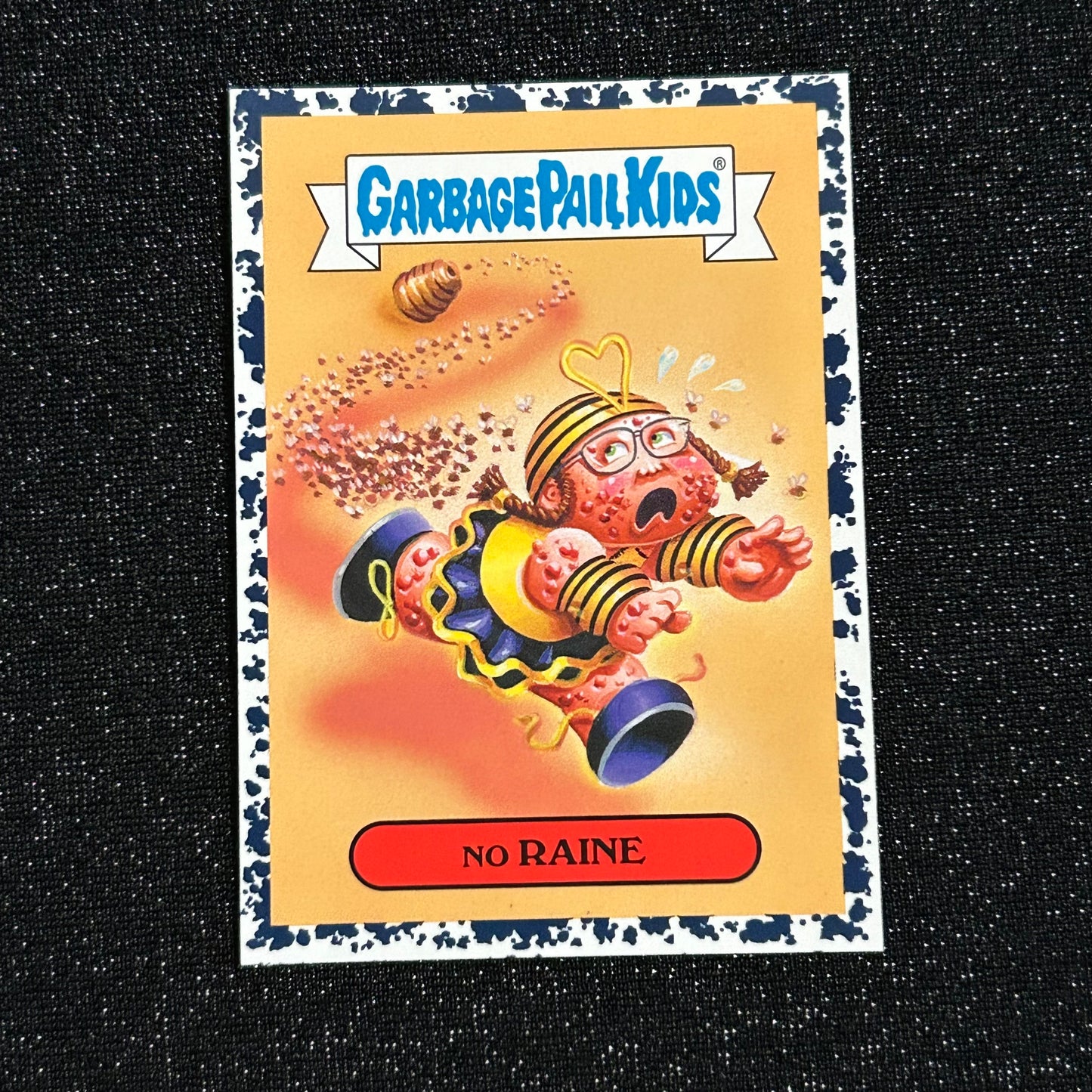 2019 GARBAGE PAIL KIDS WE HATE THE 90's: NO RAINE 4b BLACK & BRUISED - NM
