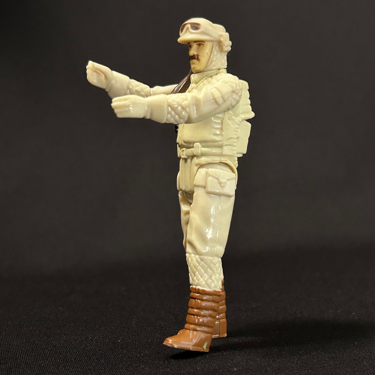 STAR WARS 1980: Hoth Rebel Commander [A]