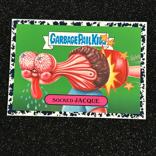 2019 GARBAGE PAIL KIDS WE HATE THE 90's: SOCKED JACQUE 9a BLACK & BRUISED - NM