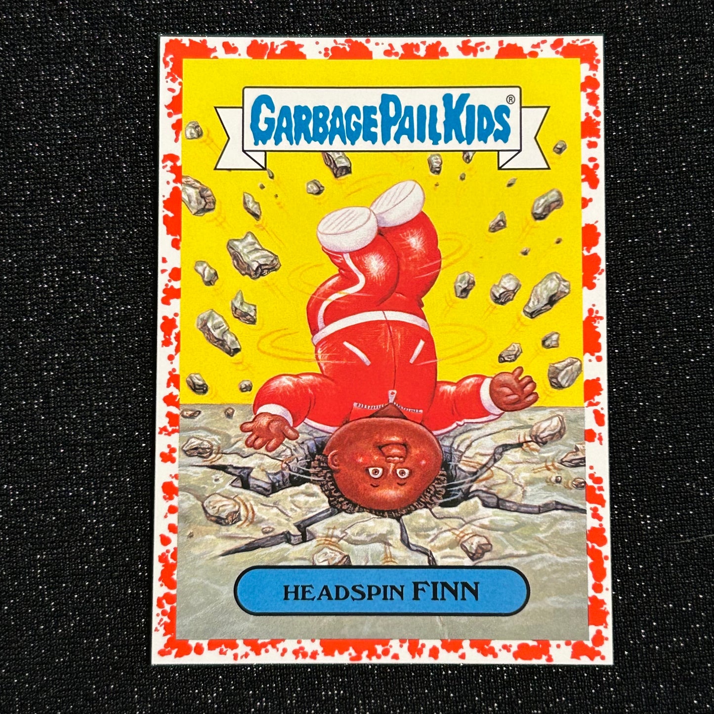 2018 GARBAGE PAIL KIDS WE HATE THE 80's: HEADSPIN FINN 7b BLOODY NOSE RED 21/75 - NM