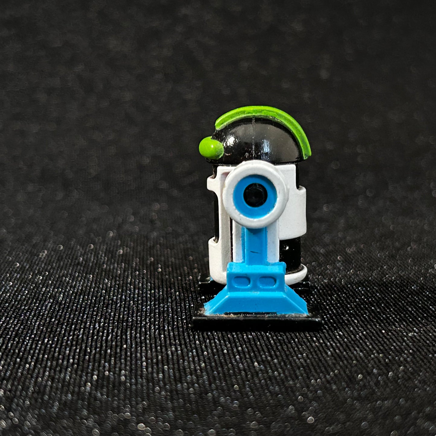 MICRO MACHINES ZBOTS: Tiddo