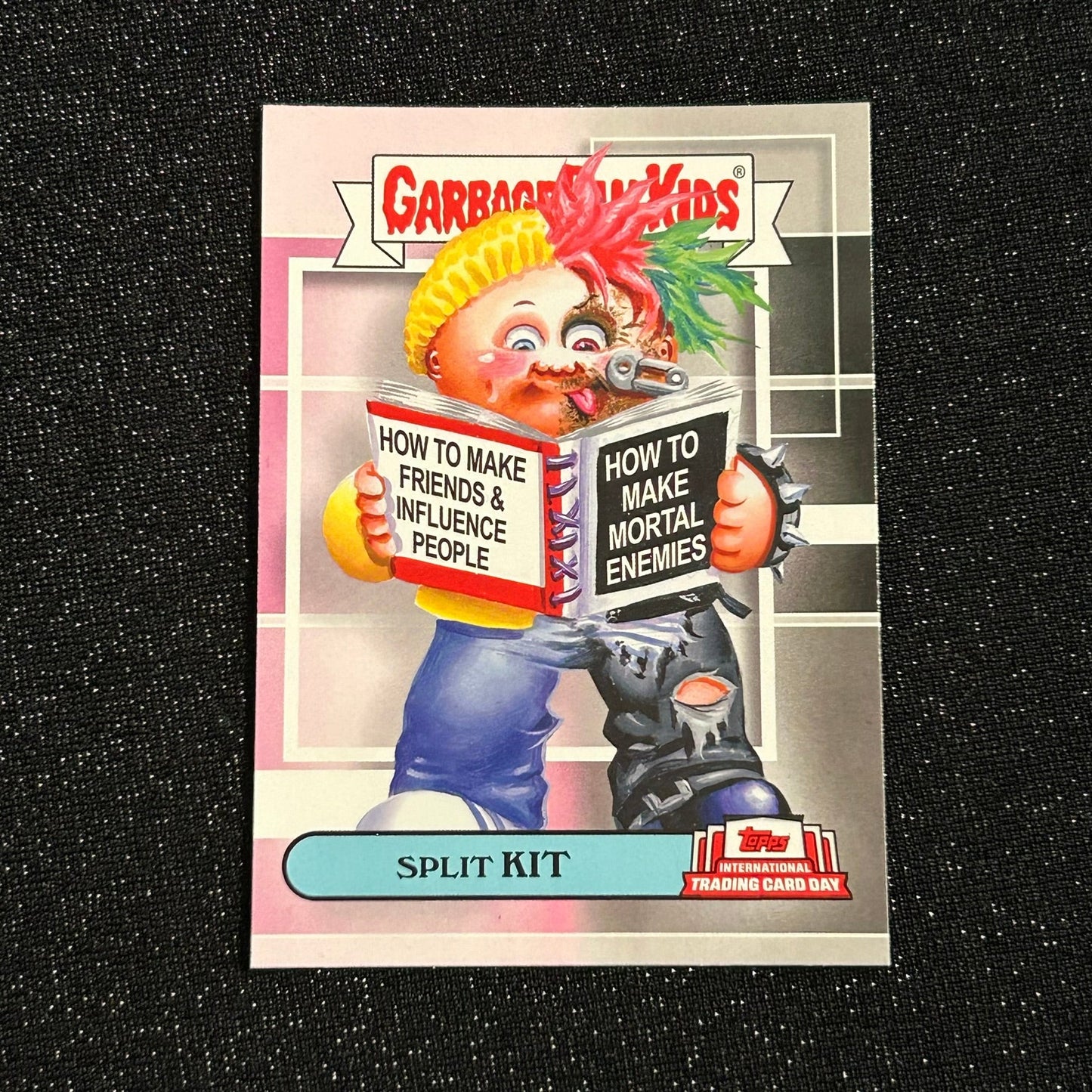 2022 TOPPS INTERNATIONAL TRADING CARD DAY GARBAGE PAIL KIDS: SPLIT KIT GPKB-10 -NM