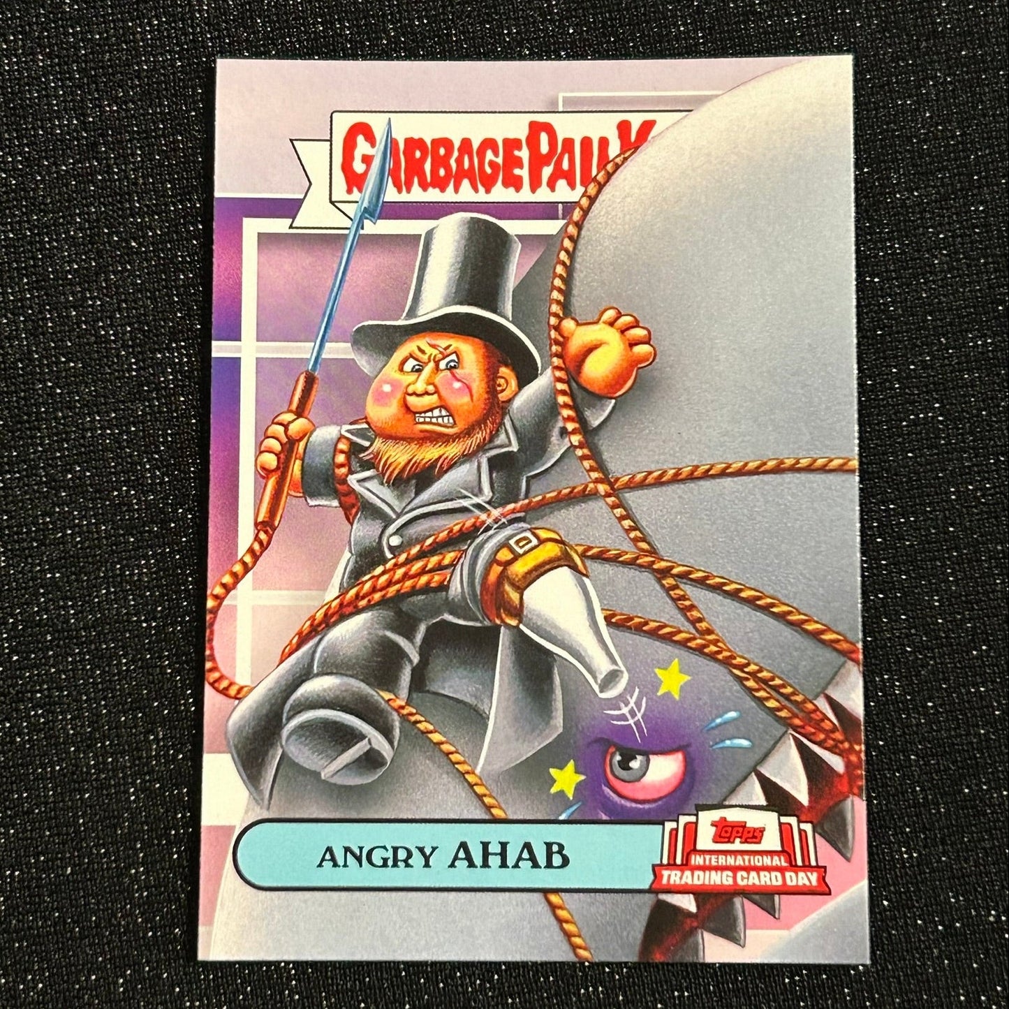 2022 TOPPS INTERNATIONAL TRADING CARD DAY GARBAGE PAIL KIDS: ANGRY AHAB GPKB-4 - NM